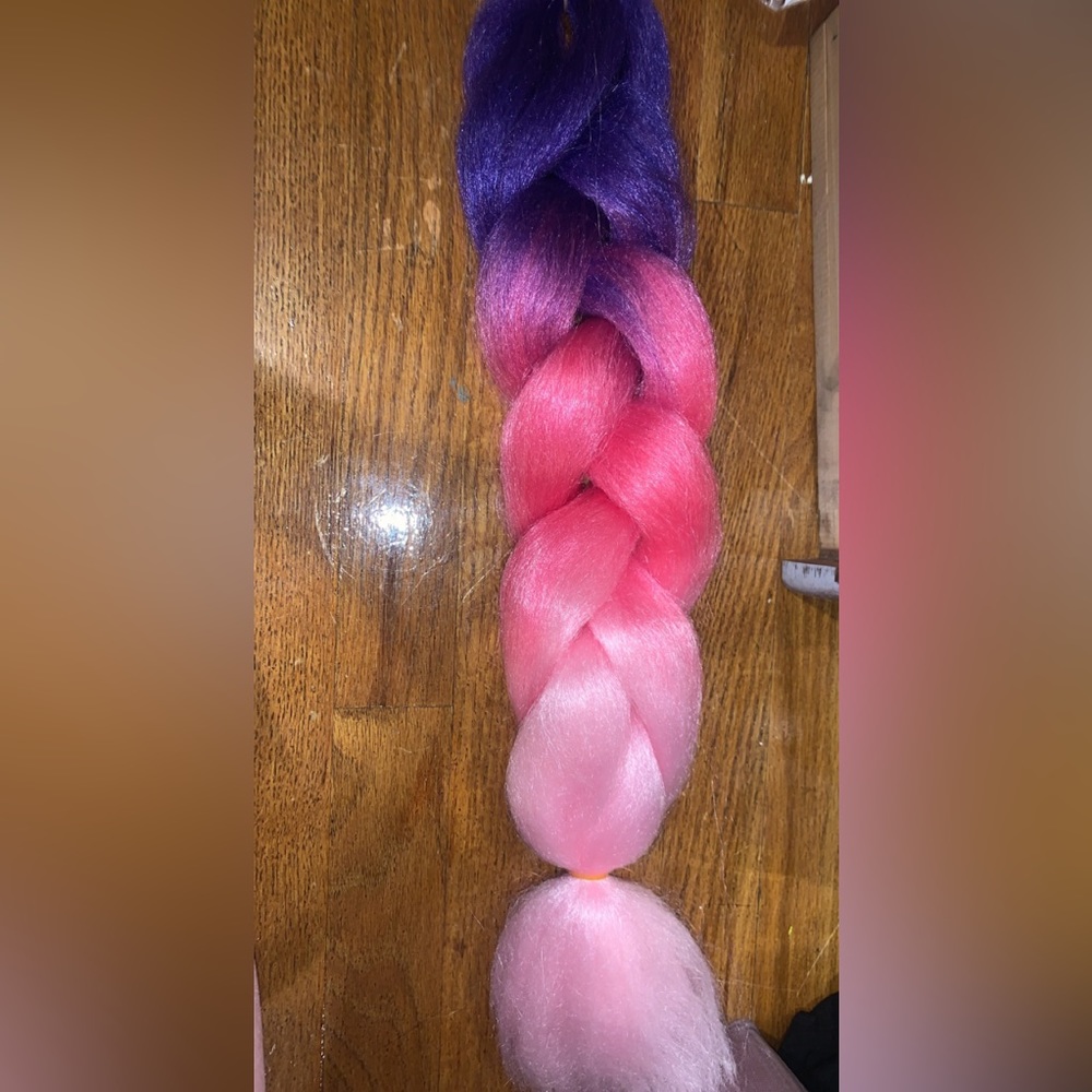 Purple and pink ombré jumbo braiding hair